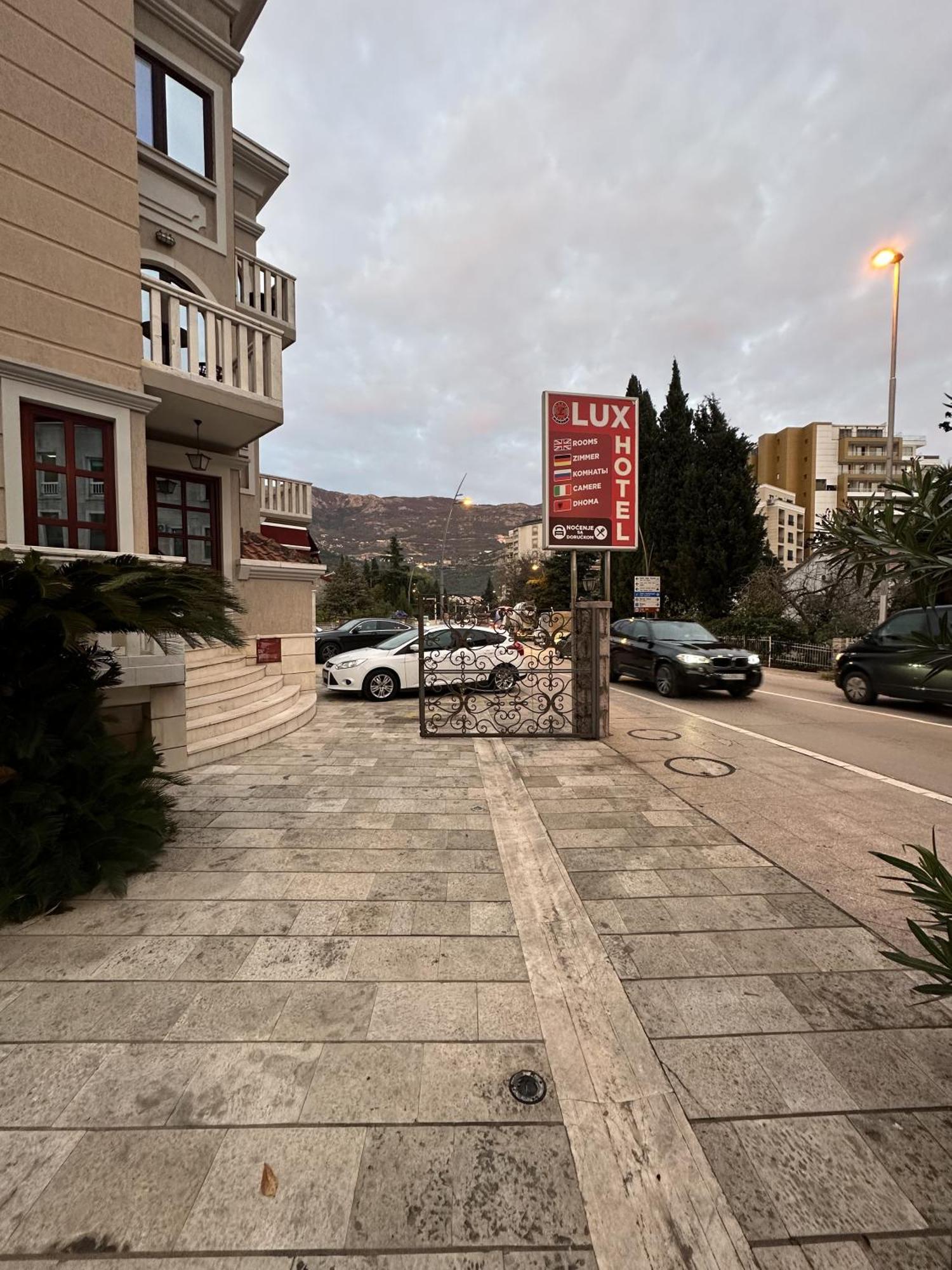 Beatrix Lux Hotel Budva Ngoại thất bức ảnh