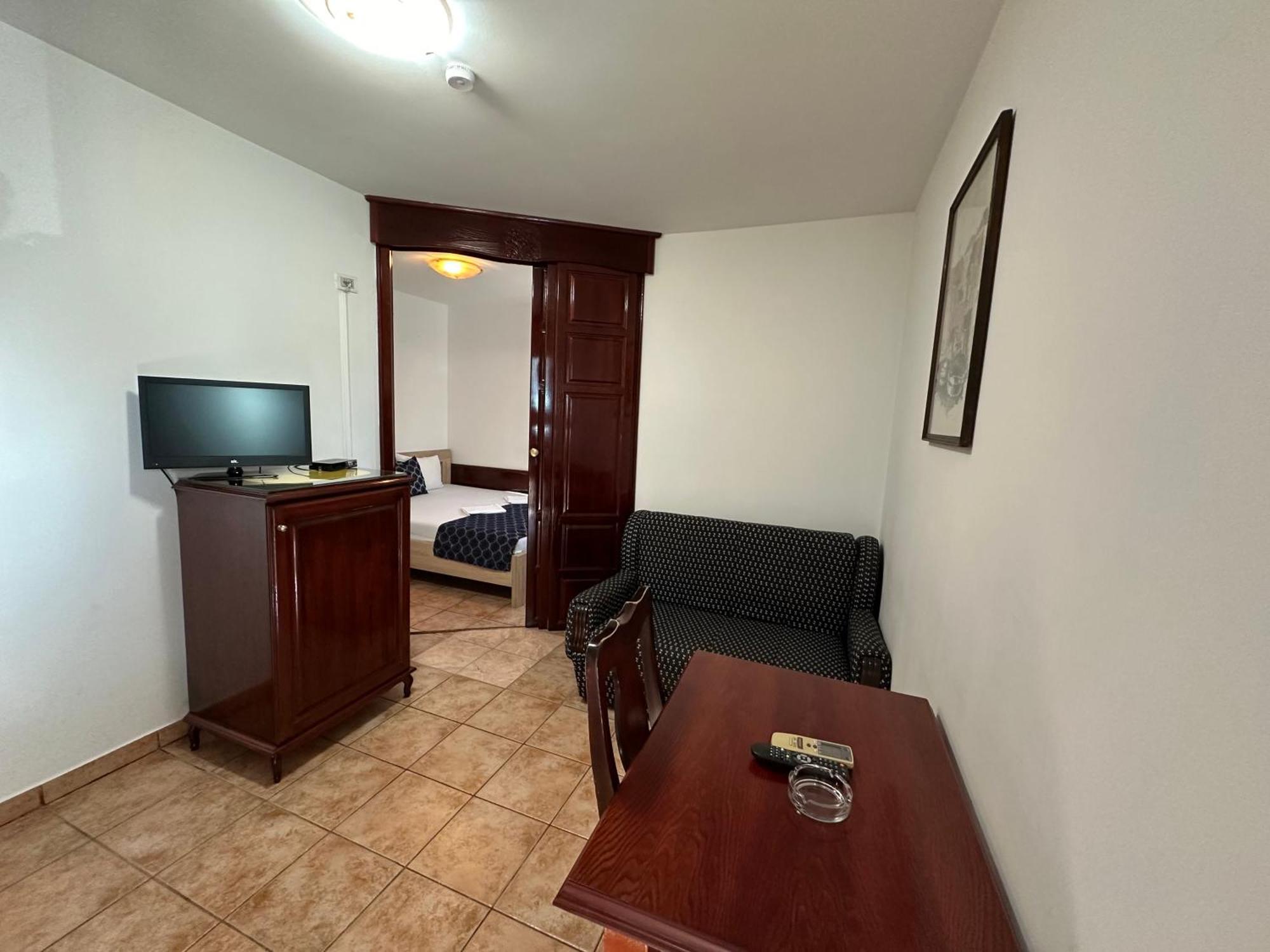 Beatrix Lux Hotel Budva Ngoại thất bức ảnh